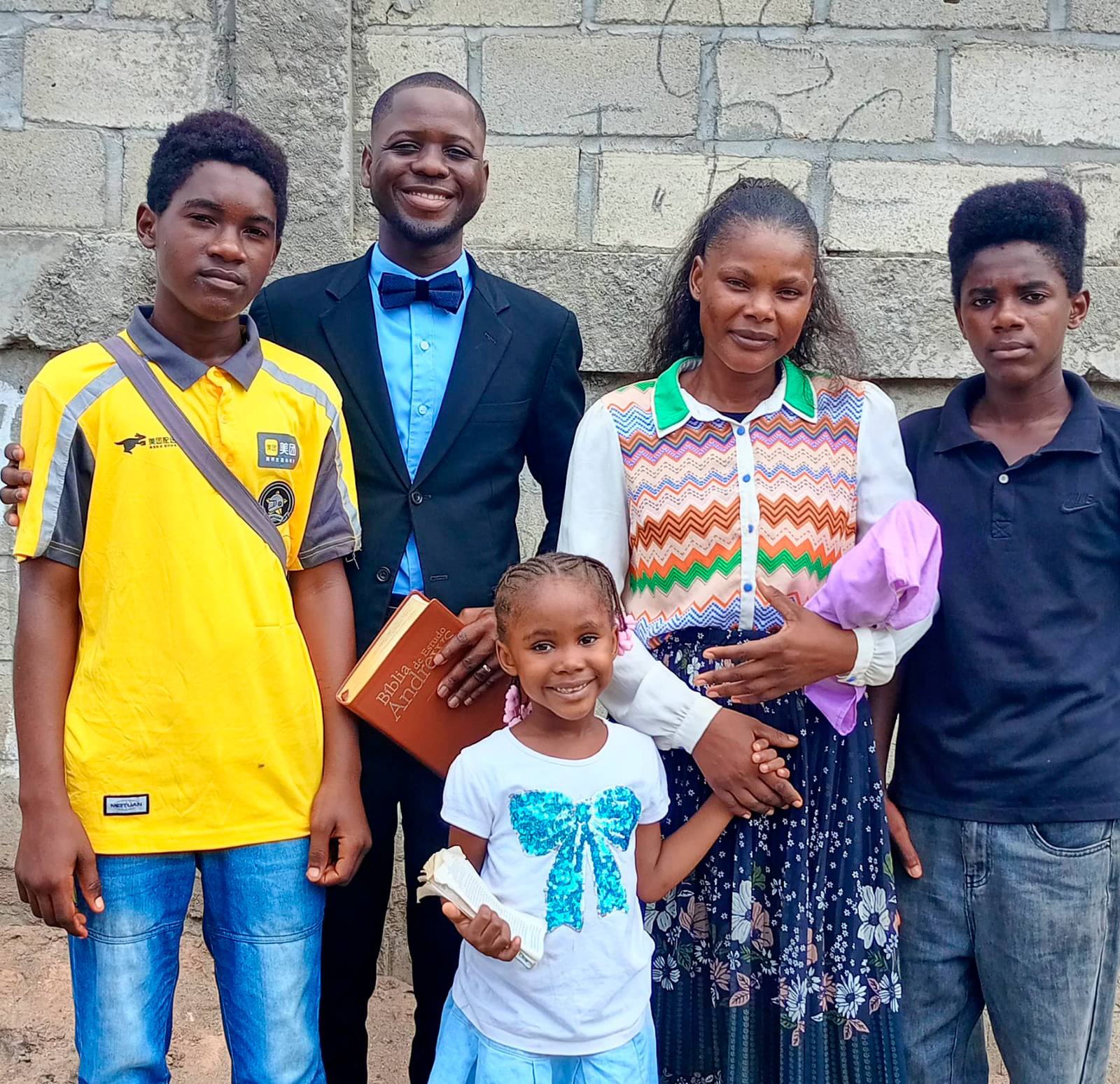 “Agora posso levar os meus filhos à Igreja Adventista do Sétimo", exclamou Rosa Mariano